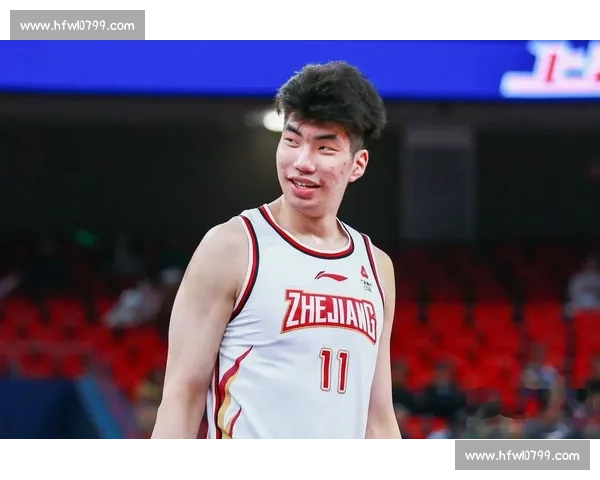 2 米 23 余嘉豪爆发!西乙轰 12+4 破低迷,放弃 600 万太值 2 米 23 余嘉豪爆发!西乙轰 12+4 破低迷,放弃 600 万太值